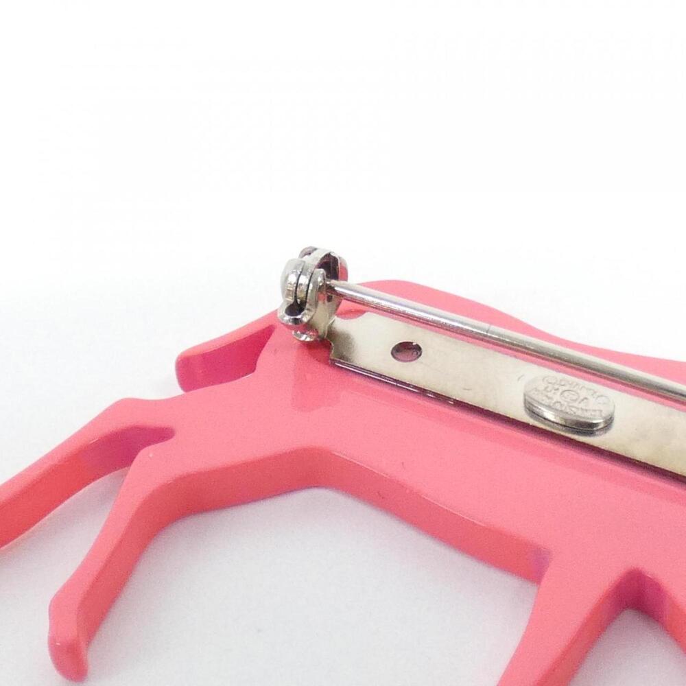 CHANEL Pink Brooch - Picture 5 of 5